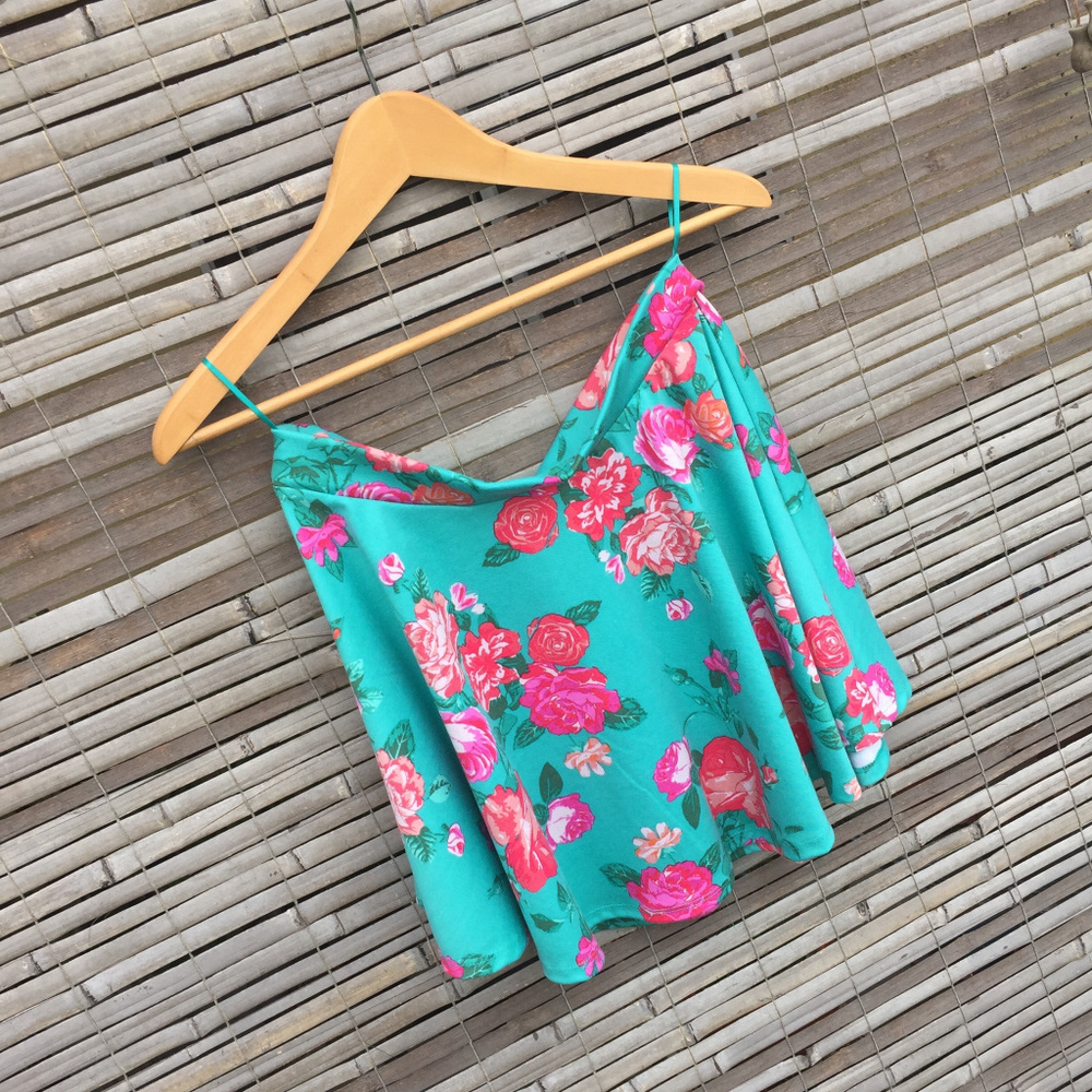 CUTE + RETRO ! AMBIANCE APPAREL . FLORAL SKATER SKIRT . BRIGHT HAPPY COLORS - Picture 4 of 8